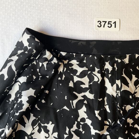 Lauren Ralph Women Silk Skirt 12 Black White Floral A-Line Lined Knee Length - Picture 7 of 8